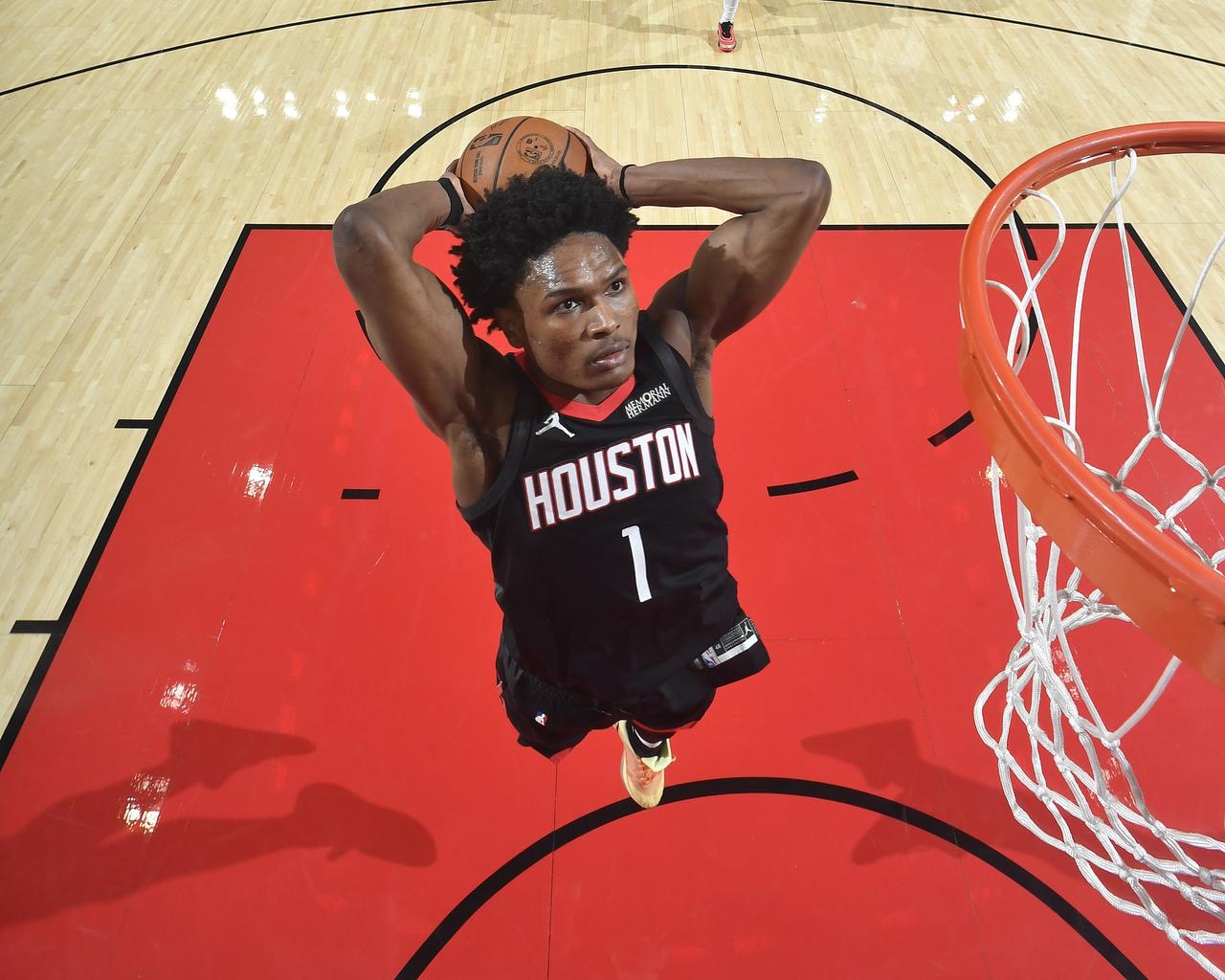 北京时间4月5日，来看一看现在最新的西部排名，雷霆队仍然排名西部第一，这个毋庸置