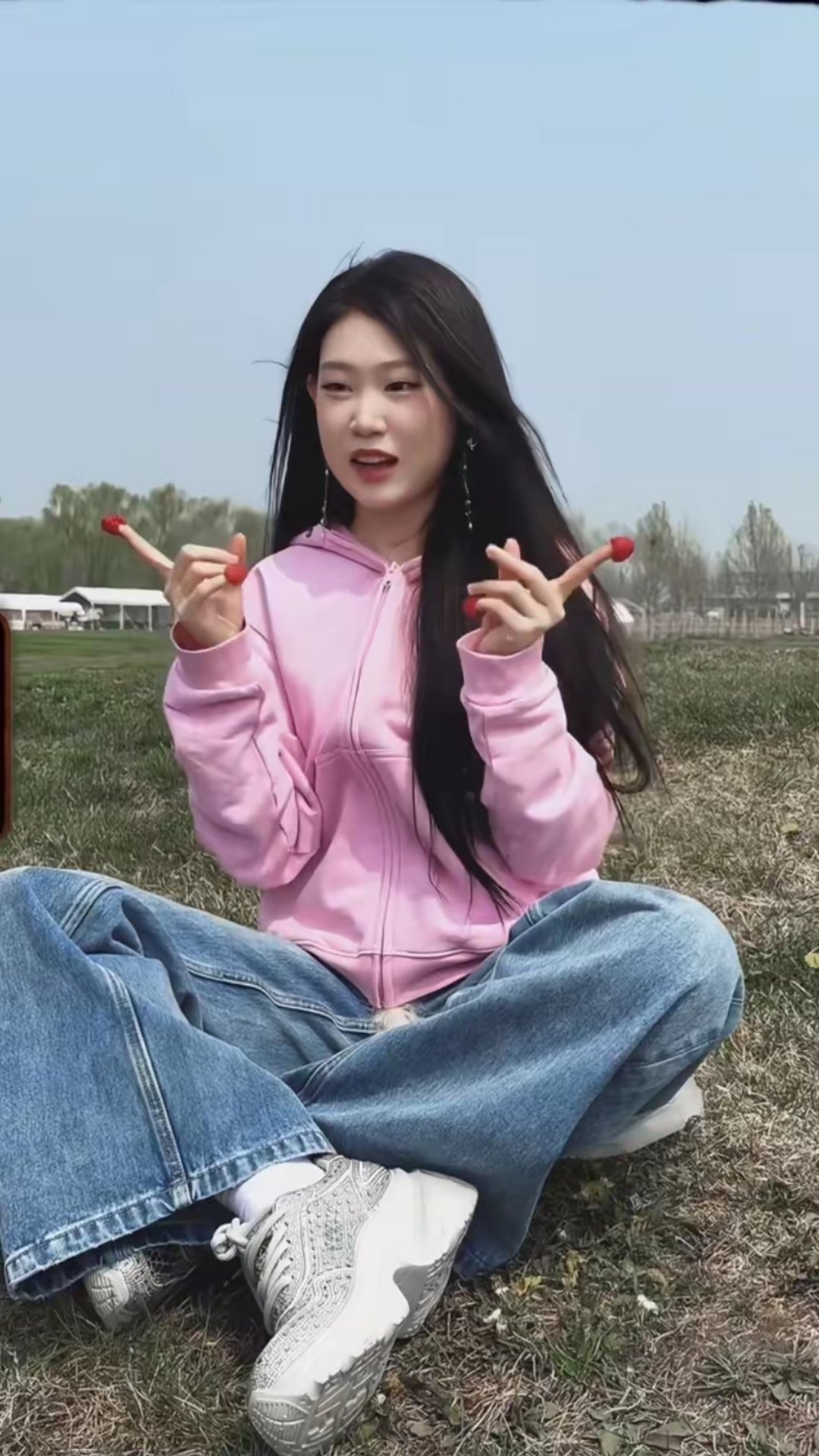 沈佳润怎么越来越好看了？是谁说她丑的，这不是挺清秀耐看的嘛 