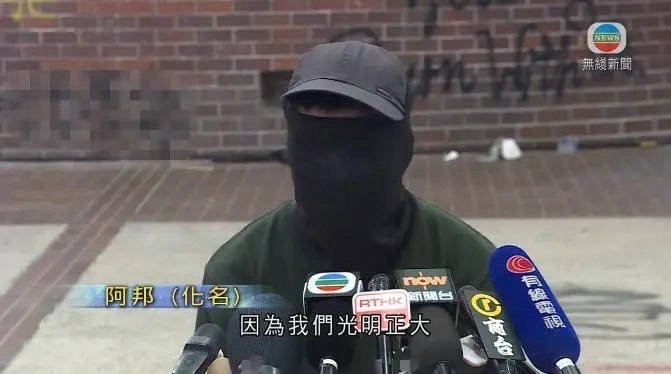 警方通报记者设备被砸有些记者和媒体不就是这样子吗[挖鼻][挖鼻]想想大连工业大学