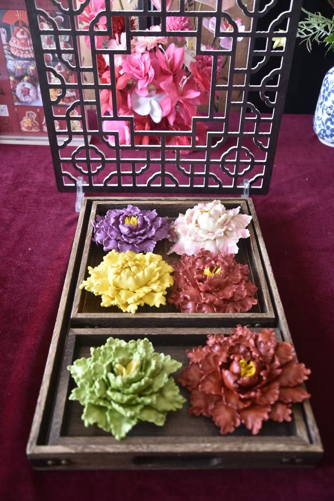 冬游齐鲁欢乐过年菏泽牡丹花花饽饽的指尖魔法！菏泽牡丹花花饽饽的诞生，藏着“发、揉