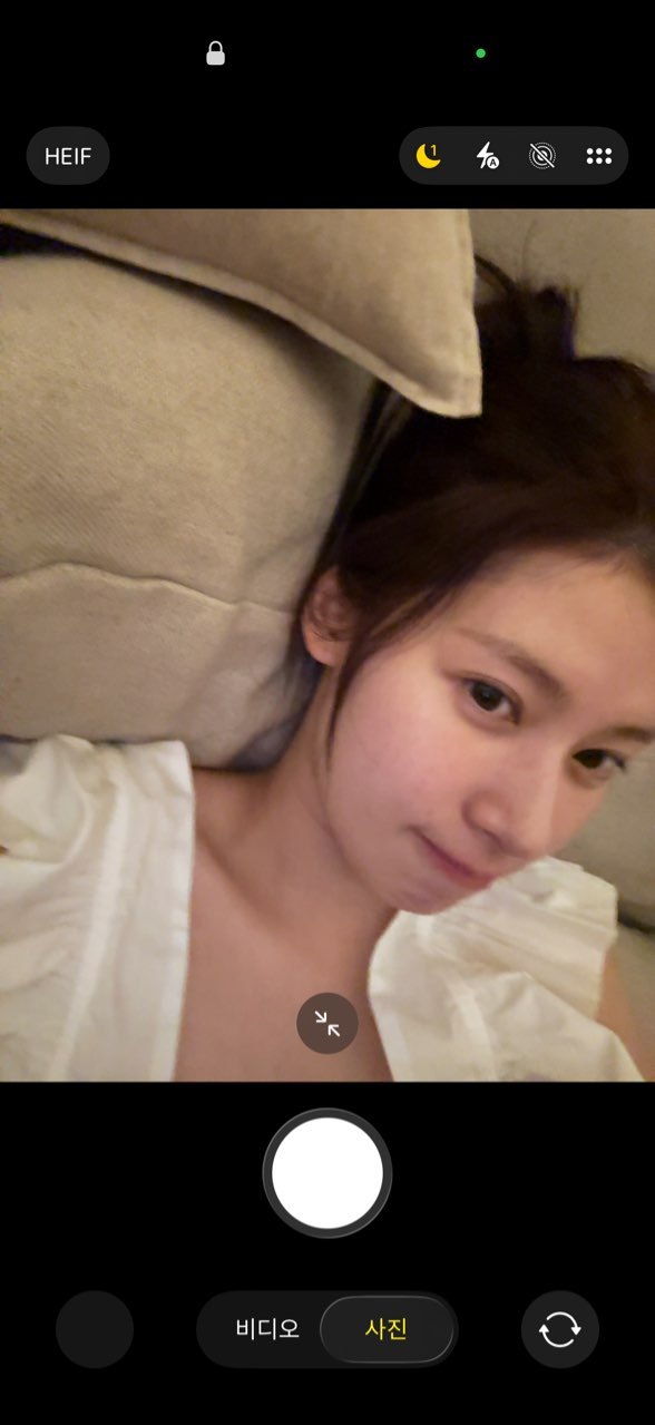 宝宝！！！🤧🤧🤧🍼🍼🍼🐹🫧：자려고 누워땀/躺床上准备睡觉咯 