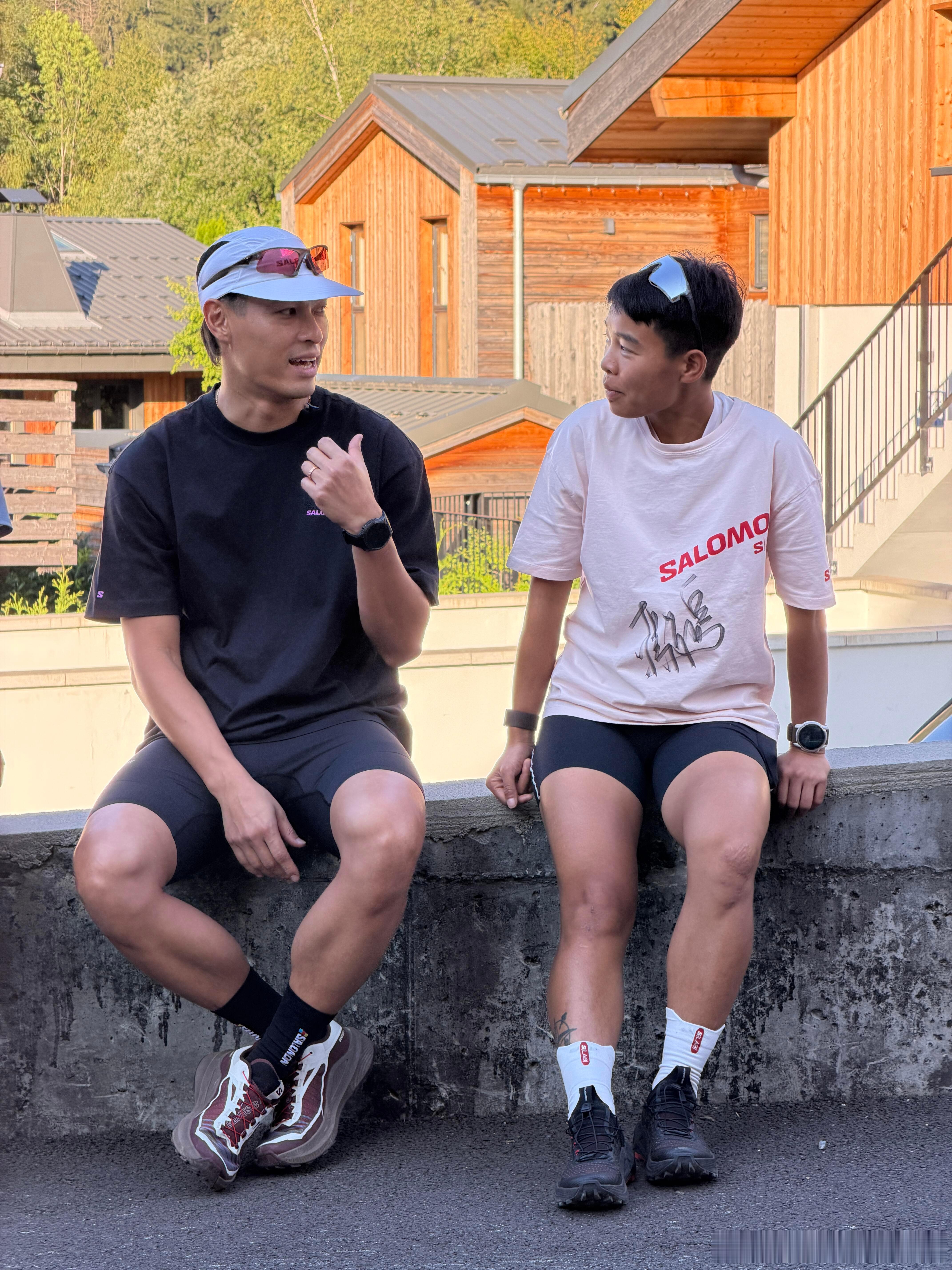 网友法国偶遇杨祐宁跑山和杨祐宁一起聊聊越野跑🏃➡️听说杨祐宁是个铁三玩家，还完