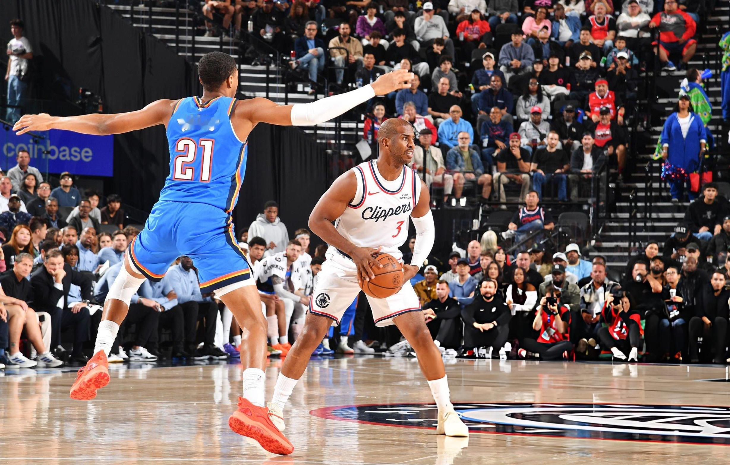 快船这老胳膊老腿真顶不住雷霆的轮番冲击泰伦卢试阵容准备试多久保罗菜，那也确实但是