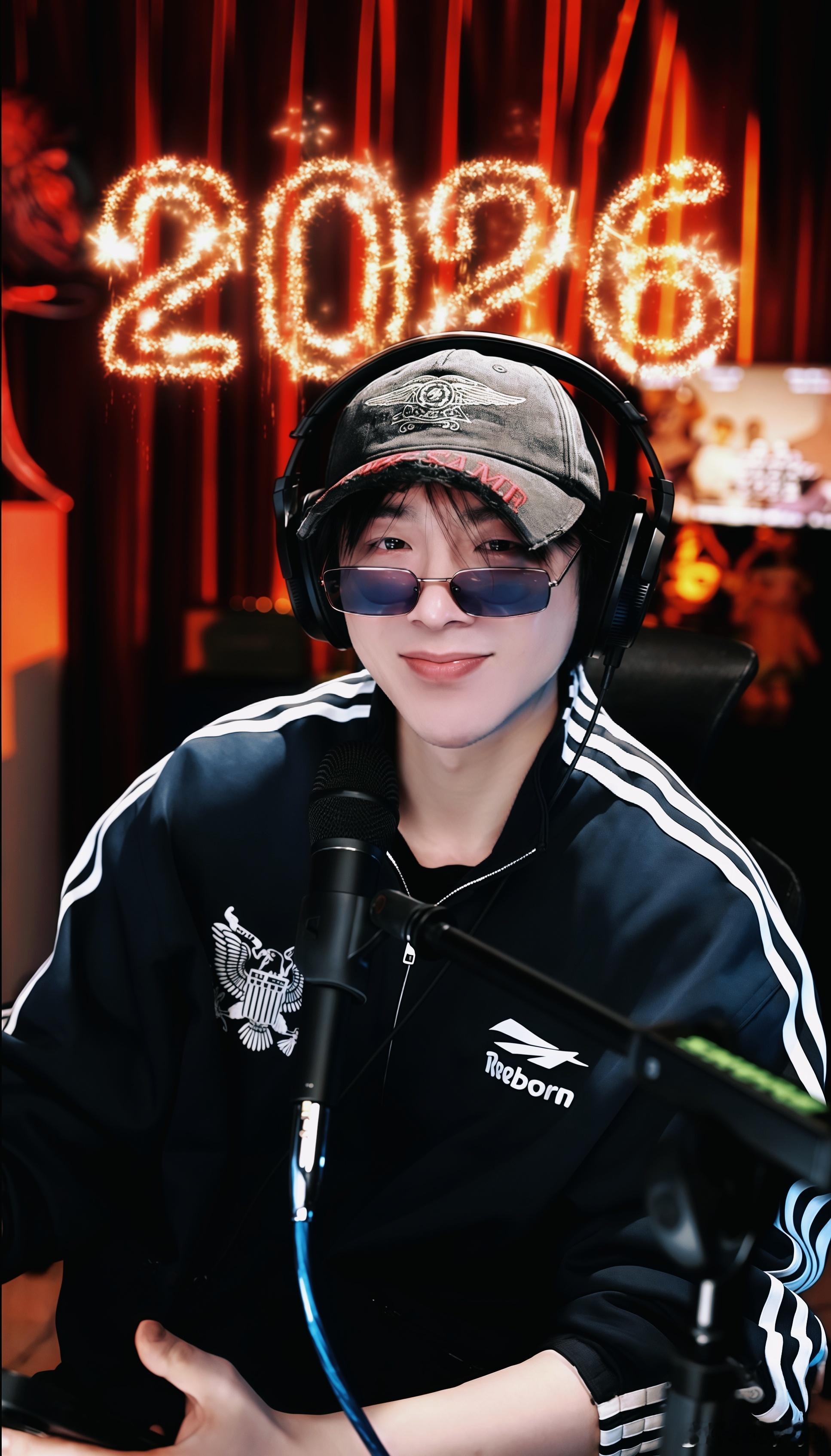 摩登兄弟 真爱粉在线发帖求翻牌啦刘宇宁刘宇宁微博之夜 啊啊啊，老大放心哈，我们很