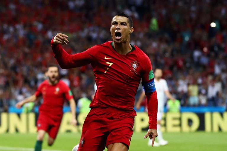 梅西首战3球⚽️闪耀全场，压力来到 C 罗这边，在你看来 C 罗首战要打出什么样