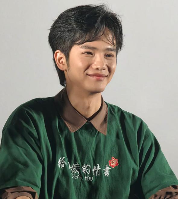 给阿嬷的情书男主王彦桐被爆已签约。 签约的经纪公司是壹心娱乐。 该经纪公司由杨天