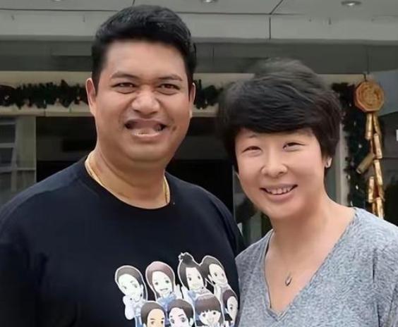 本届赛事泰国女排状态全程在线，小组赛三战全胜积9分，以B组头名身份顺利出线。1/