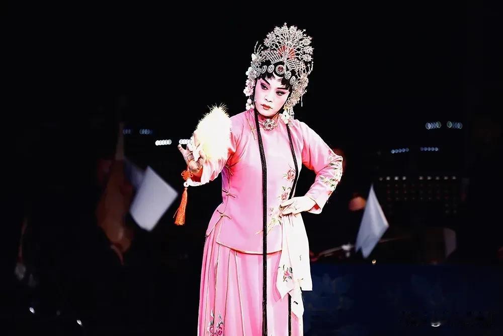 中国评剧院青岛巡演永安大戏院首轮演出《花为媒》《良宵》由国家一级演员王丽京，李妮