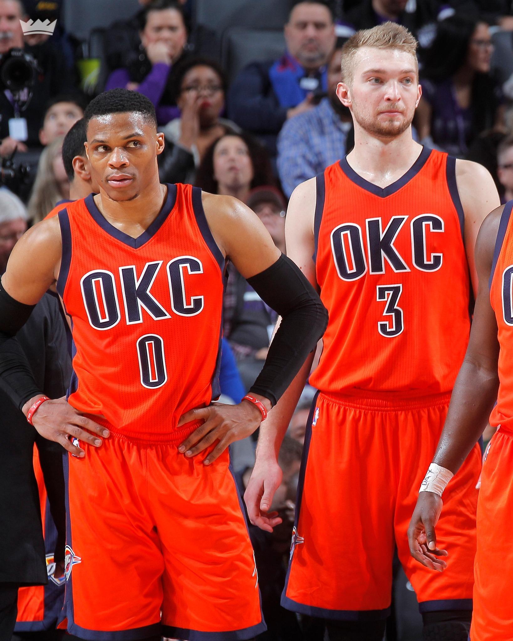 威少国王队友都是老哥们了[哈哈][哈哈]萨克拉门托国王[超话]新赛季篮不住金秋观