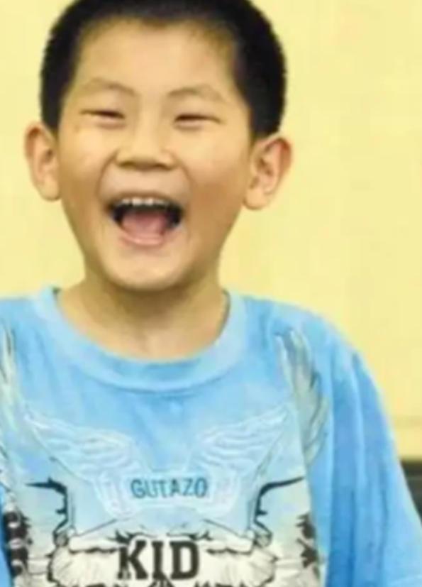 “国家的一大损失！”2000年，山东有一神童，短短的2天便念完小学，10岁那年参