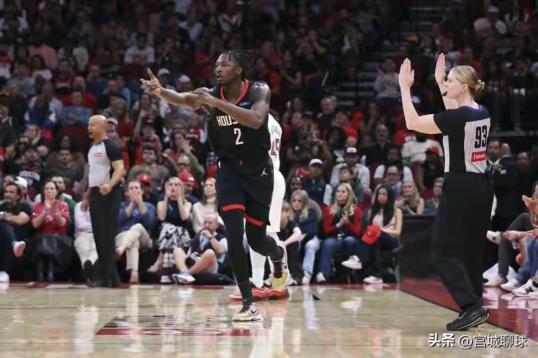 你认为芬尼史密斯是火箭交易来的败笔嘛？下赛季修养好能否正常？