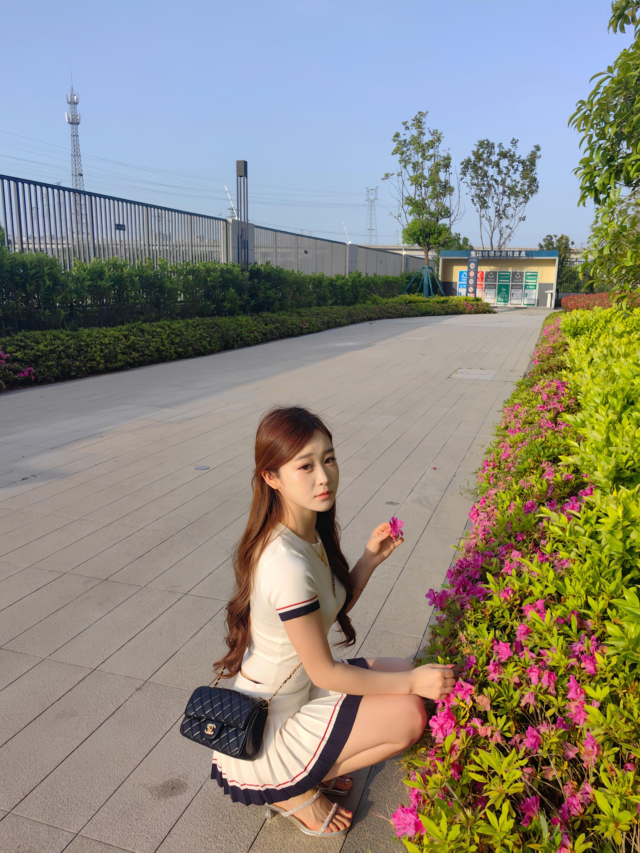 风是抓不住的 花也会凋谢 人总要学会和不属于自己的东西说再见
