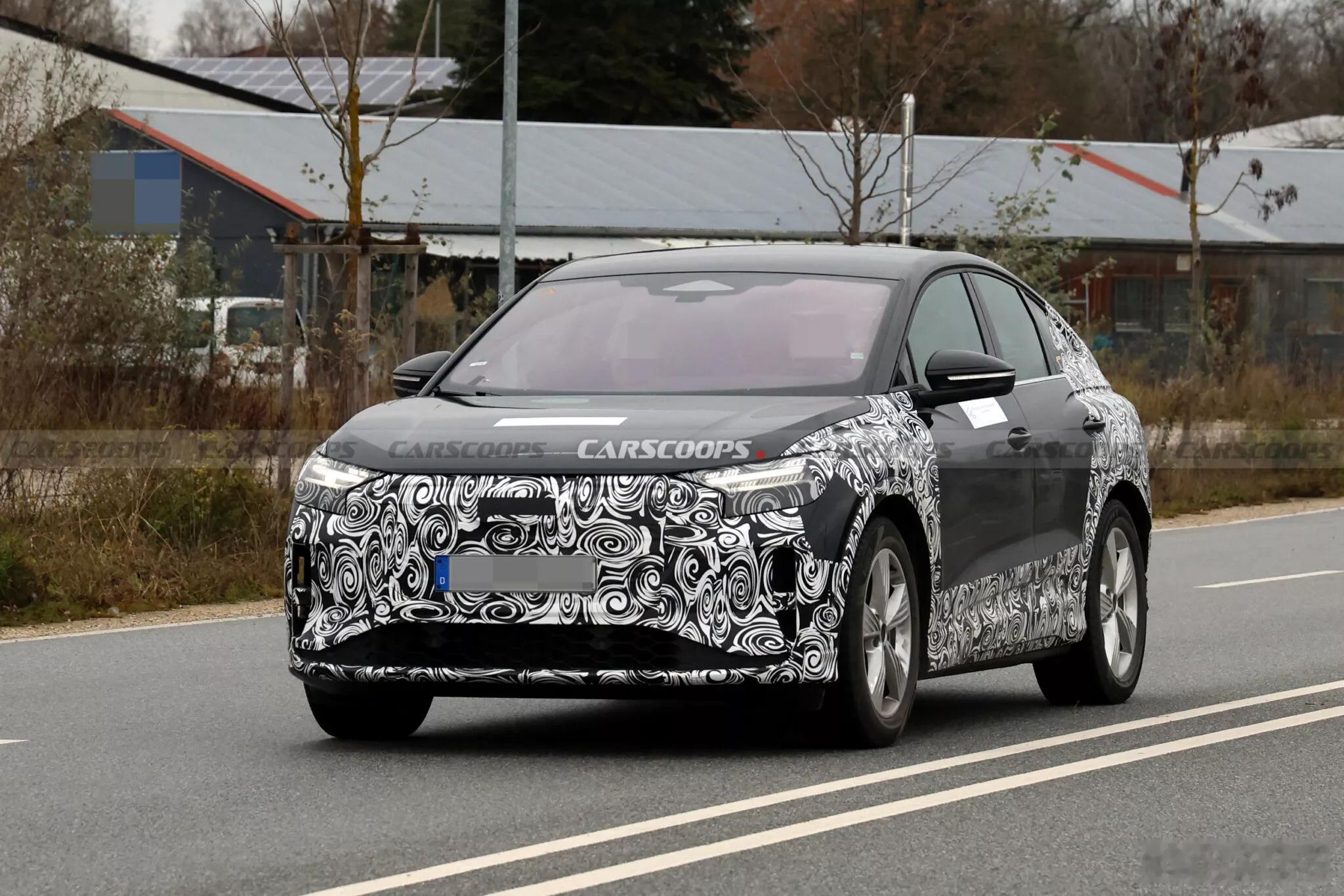 名车志谍照 全新一体式曲面屏设计，奥迪Q4 e-tron中期改款测试曝光。·  