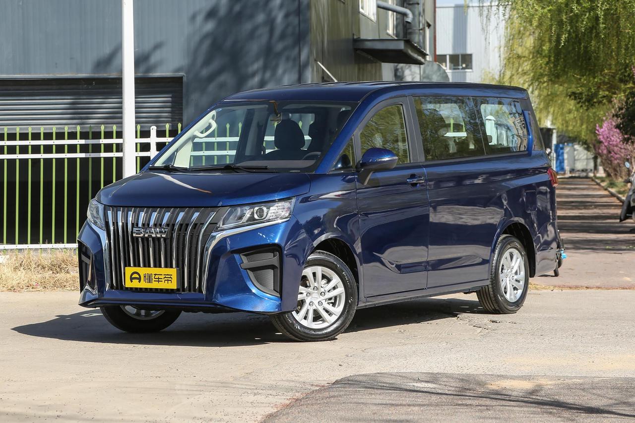【新车】我们从相关渠道获悉，日前北京汽车制造厂旗下的中大型MPV推出一款新的配置