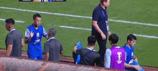 高天意特谢拉被替换下场，策略明确正确！上海申花[超话]亚冠中国足球 ​​​