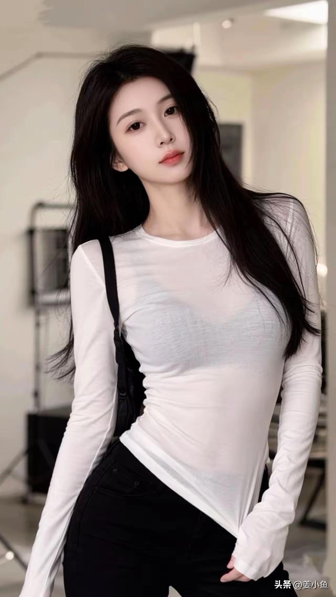 人在低谷时，心态得稳住。别整天唉声叹气，要知道很多成功人士都经历过低谷。就像马云