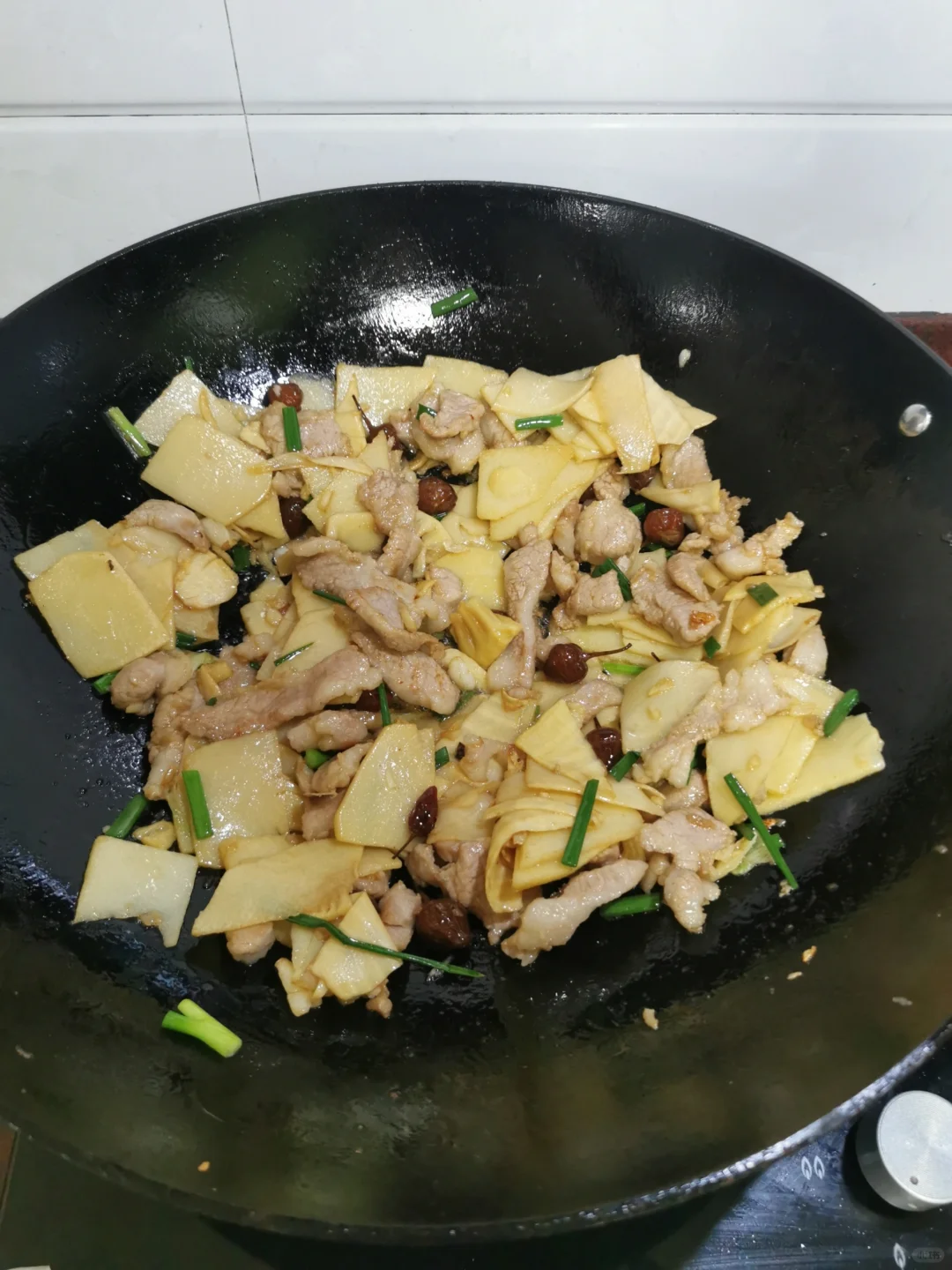 隔沙肉炒竹笋，真的是我的梦中情菜！