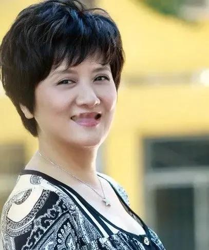 刘晓庆自诩为是中国演技最好的女演员，实乃“王婆卖瓜，自卖自夸”，早期的作品还可以