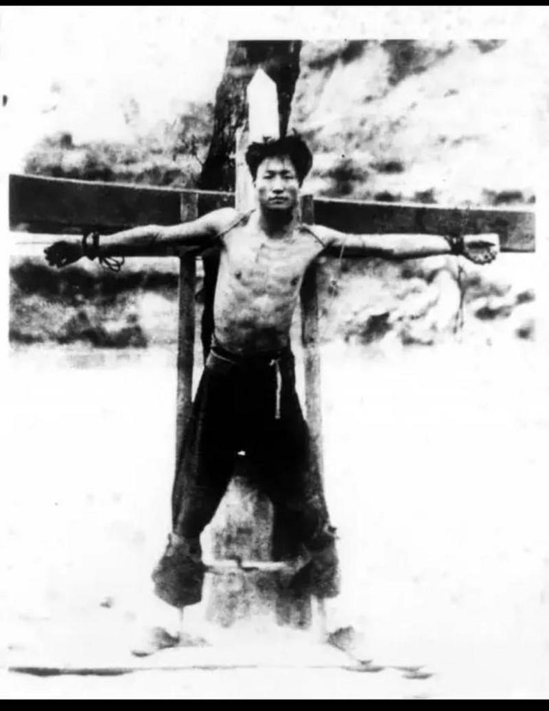 1936年，凌福顺就义前的镜头，没有胆怯和害怕，致敬先烈！

在福建省革命纪念馆