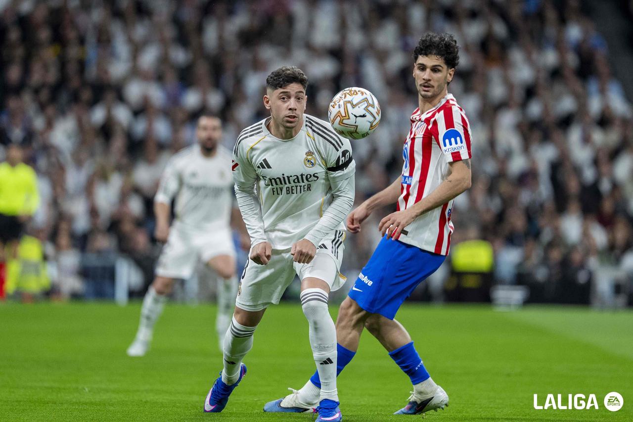 场|@皇家马德里足球俱乐部 3-2 @马德里竞技俱乐部 

9' 略伦特禁区内打