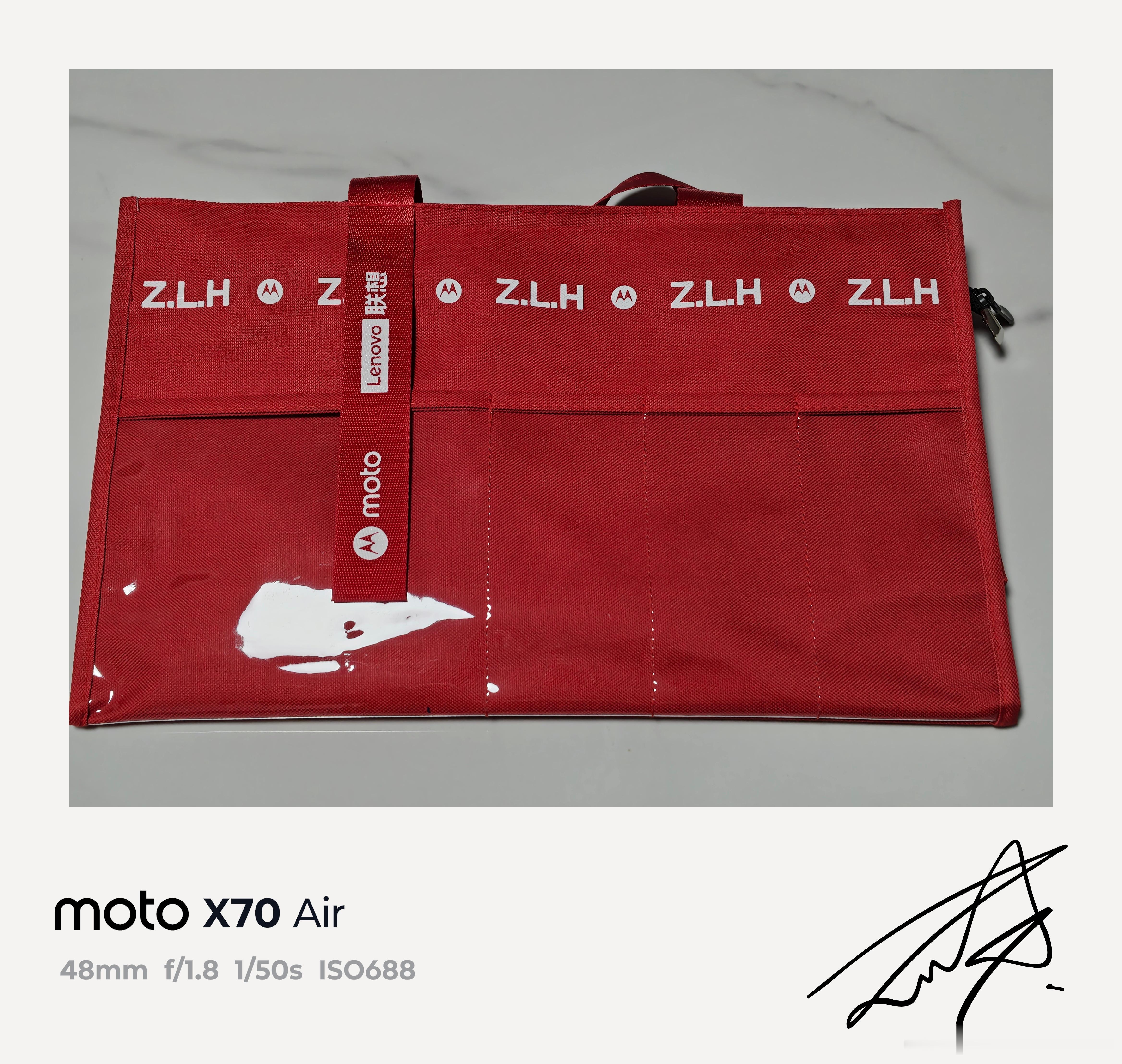 联想moto“赫”你相遇限定礼袋来咯，全是 限定周边，有没有被帅到？