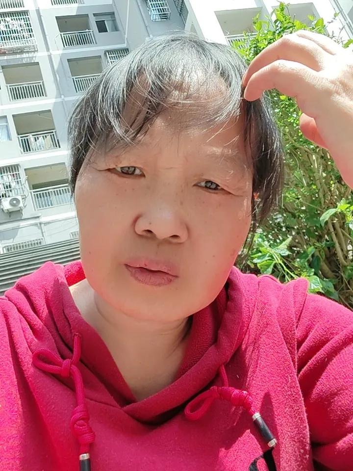 阳光正好，随手记录生活小美好。平凡日子里，用心感受每一刻的温柔与温暖，日子慢慢过