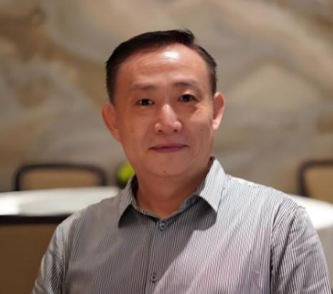 卢麒元这一炮是真的轰到了痛处！他揭开盖子：金融圈窝着一批位高权重的“金融洋奴”，