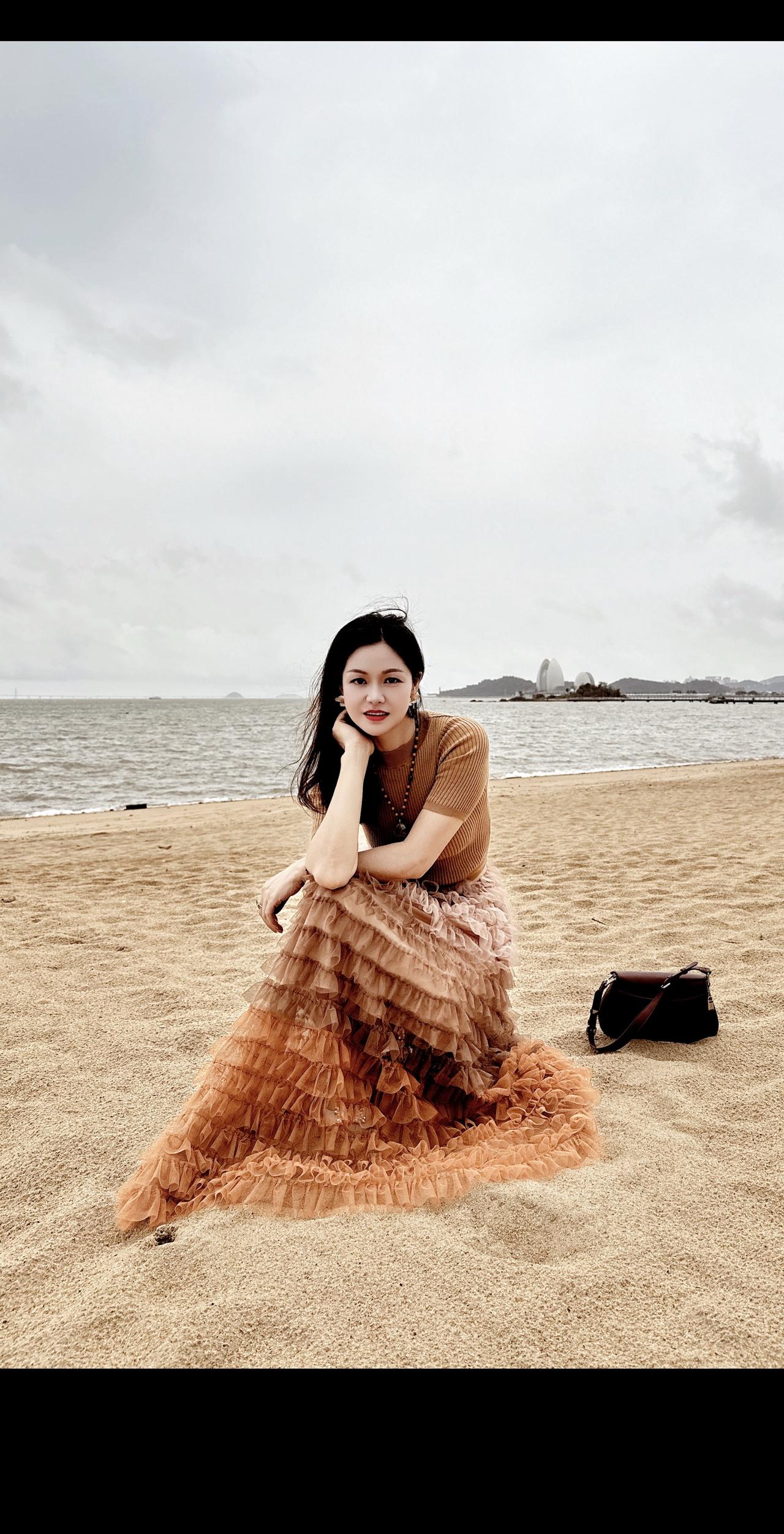 往后的日子里，不困于过往，不惑于流言，不忧于未来。在自己的节奏里，阅己、越己、悦