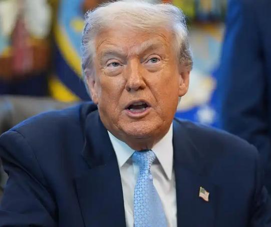特朗普为了显得对委内瑞拉动手“师出有名”，宣布将认定委内瑞拉现政府是“外国恐怖组