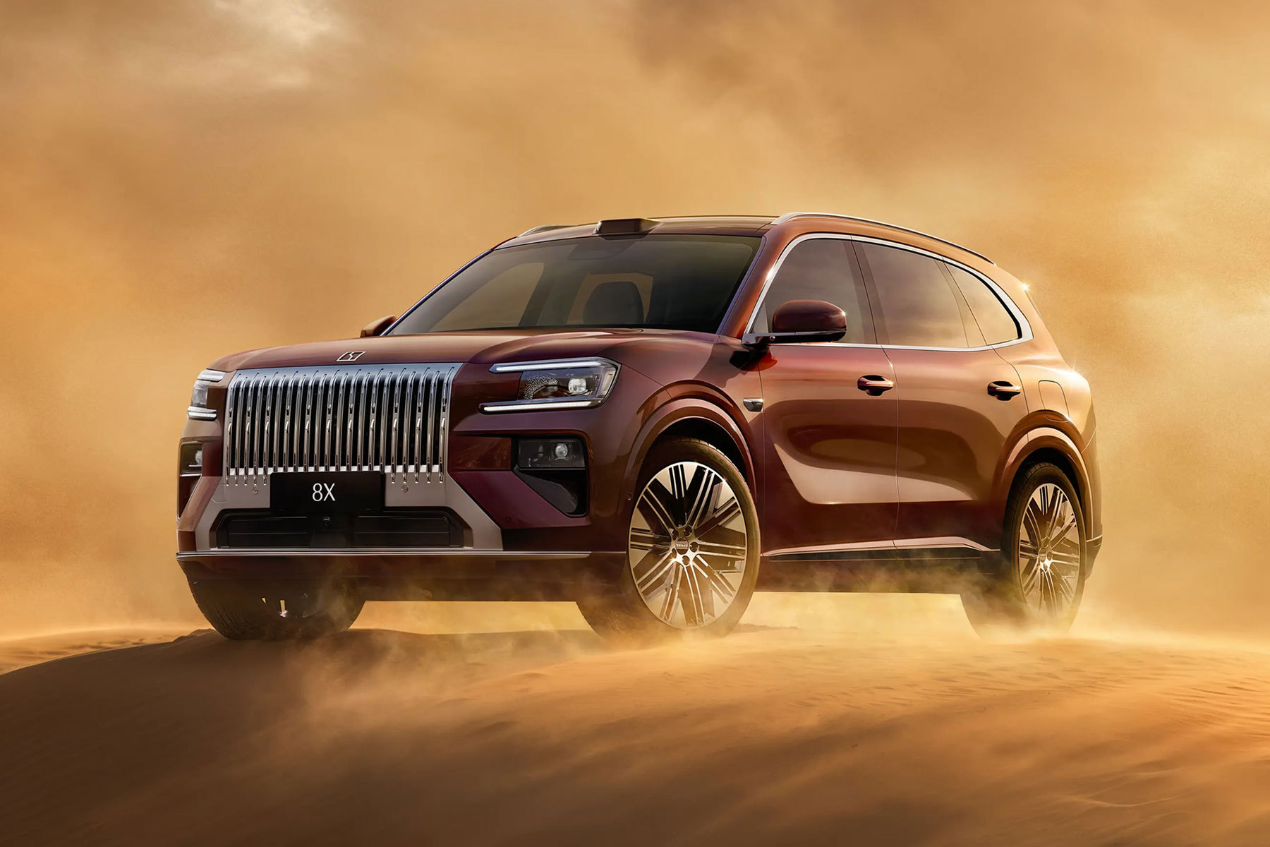 3月16日万，极氪在上海推出全新车型极氪8X，并同步开启预售。本次预售中，极氪8