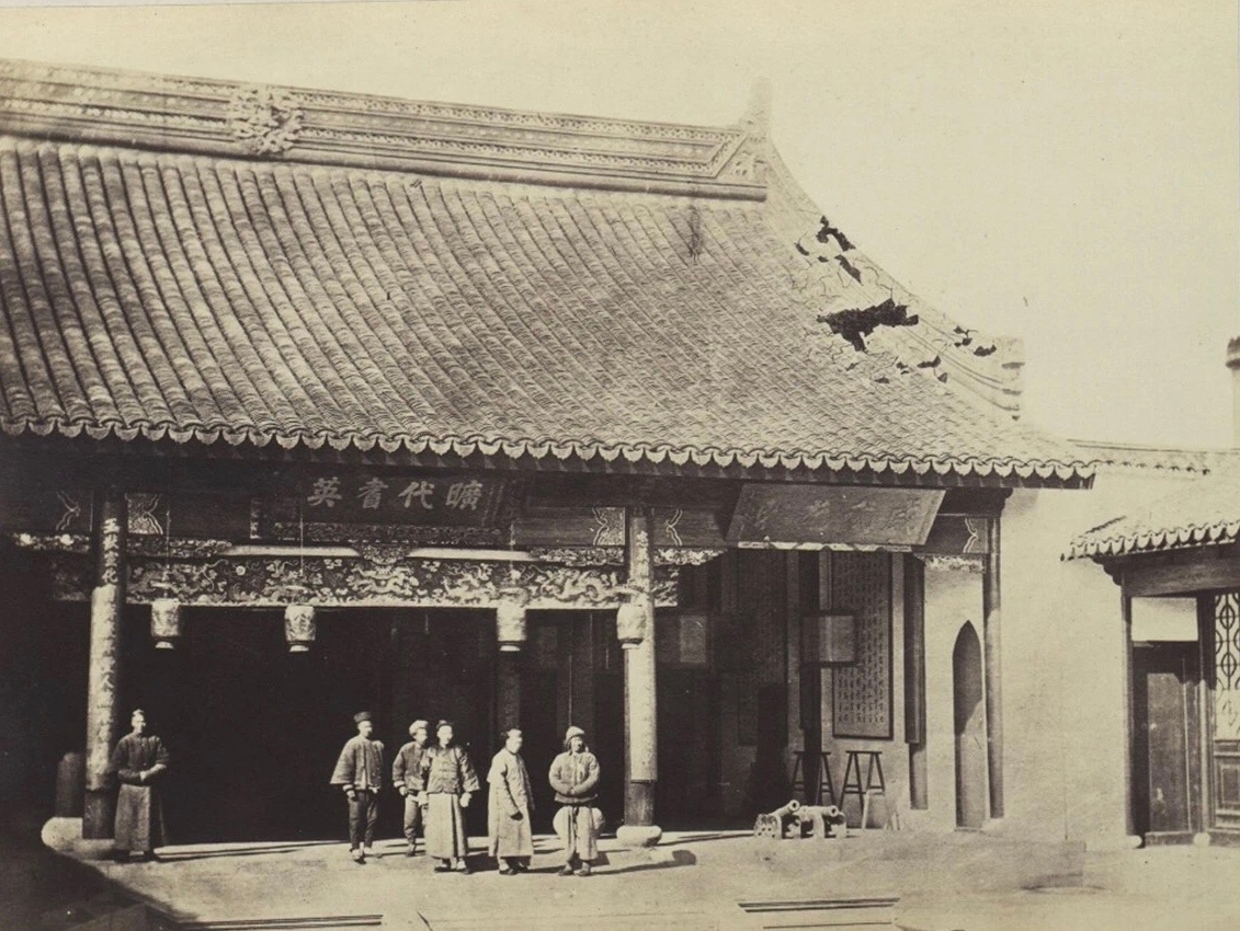 太平天国封王甚多，大体可以认为，王府是不挂“ X王府”匾额的，目前也没见到这方面