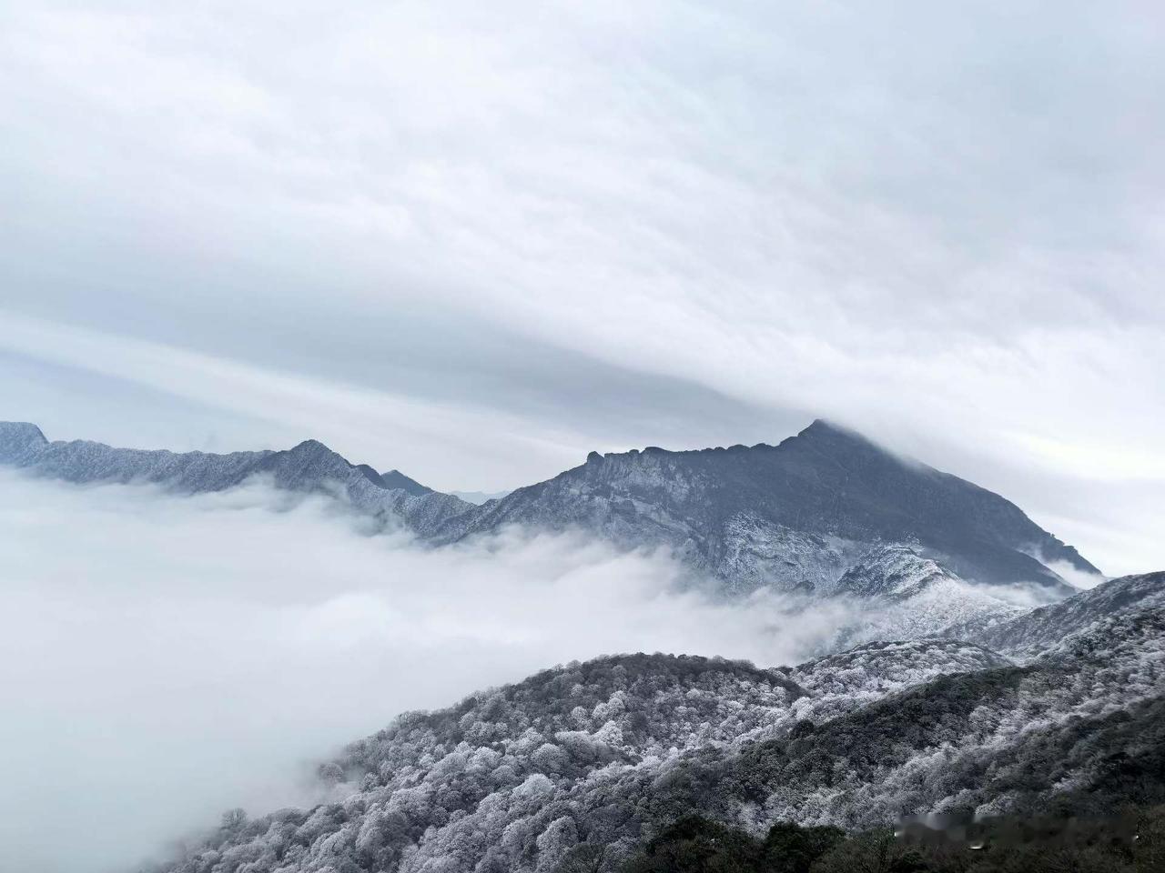 如果孩子失业了，作为父母一定要关心，包容，千万不要去指责。
  其实做父母的一定