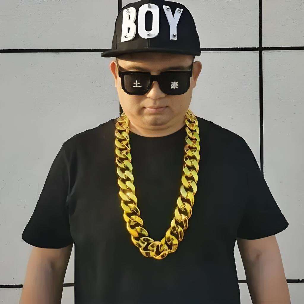 电视剧里带着金项琏
为啥多是地痞或流氓？

        开门见山，可以从以下