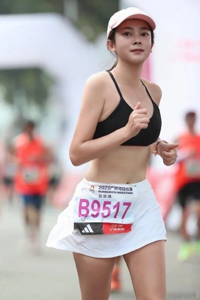 网上疯传的跑步网红，看看第一视角 ​​​