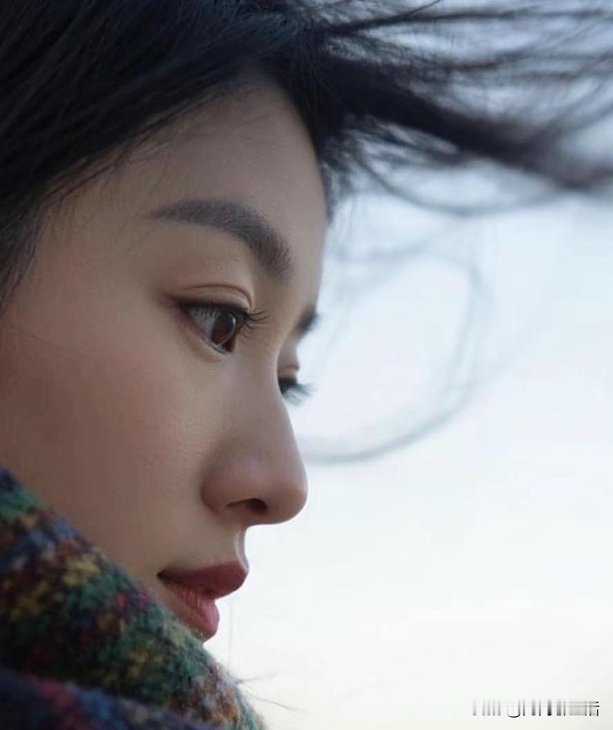 别把儿媳当“亲闺女”养了！再亲热也是表面，暖不热儿媳的心，婆婆别傻了。

婆媳就