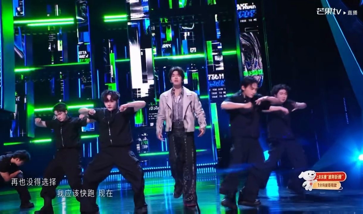 谁能想到好好当观众的王赫野会遭遇突袭式点名，隔着连线被孙楠夸赞舞蹈，曾辉更是放出