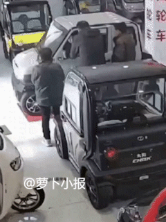 试驾前：老头乐坏了；
试驾后：老头乐坏了。
果然，中国语言博大精深，两句话一个字