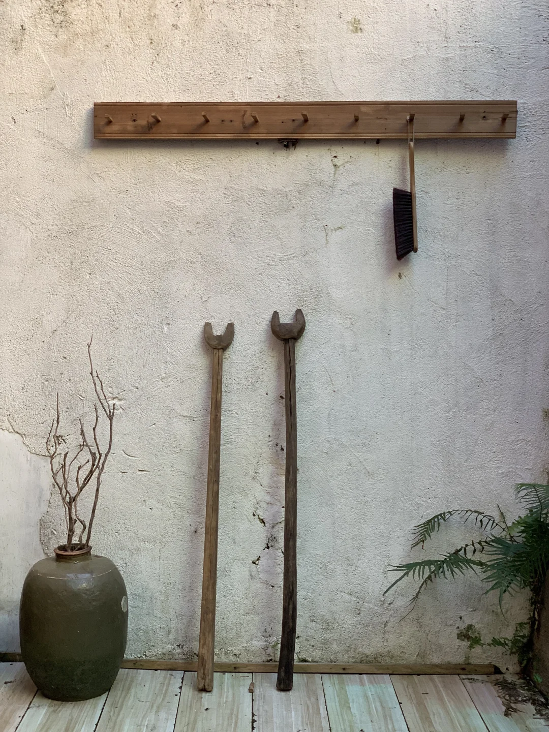 歇脚撑，老木叉；民宿茶室极简侘寂摆件。