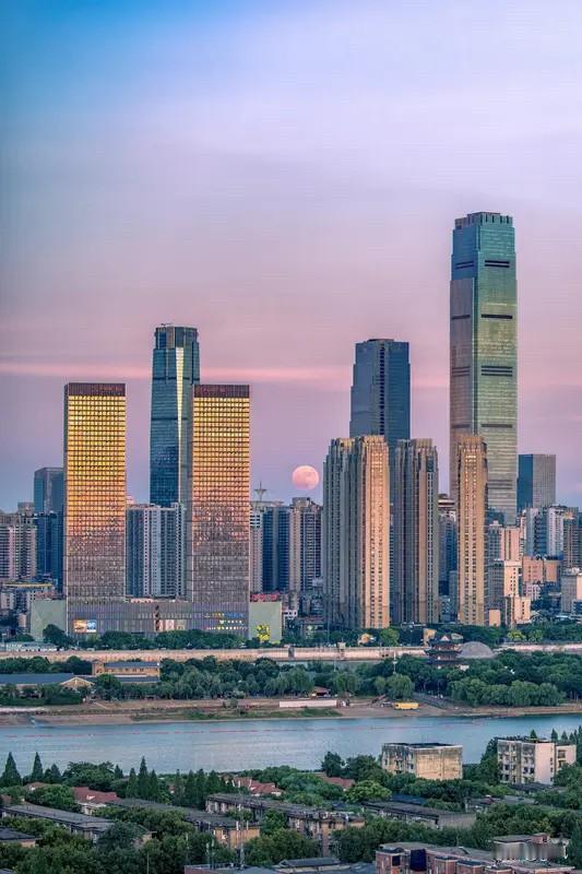 一些城市的房地产市场，在叠加优惠政策后出现好转迹象，这次轮到长沙出大招了。

相