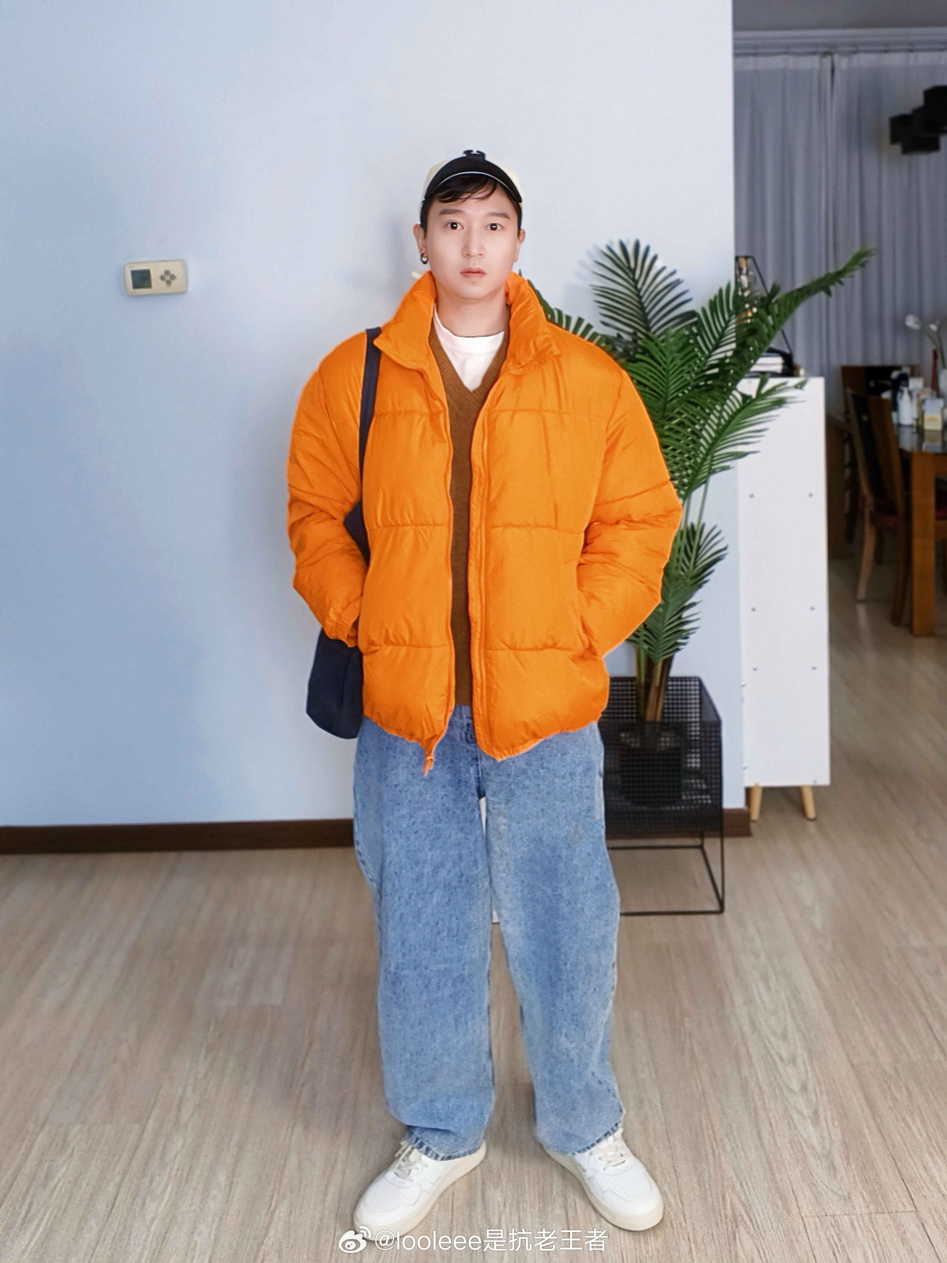 今天橙色预警，羽绒服我只喜欢高饱和色的。 