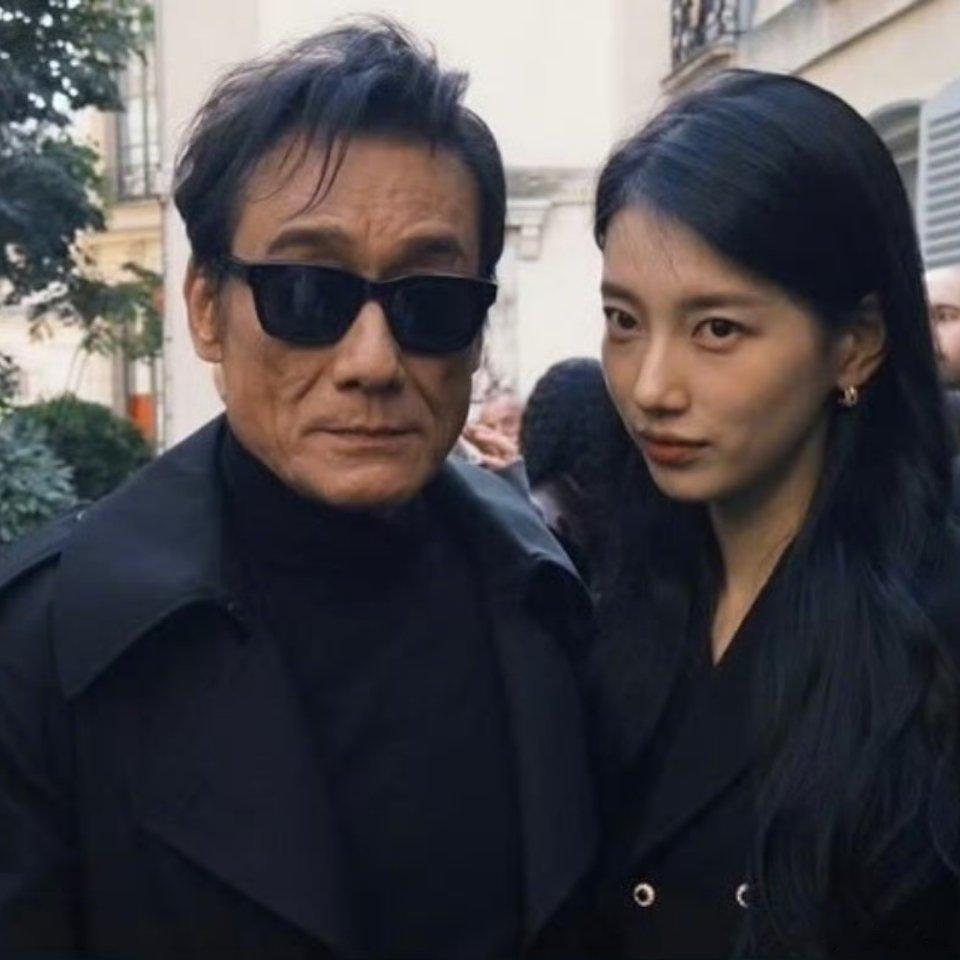 梁家辉裴智秀合照↓黑道父亲和叛逆女的故事啊！ ​​​