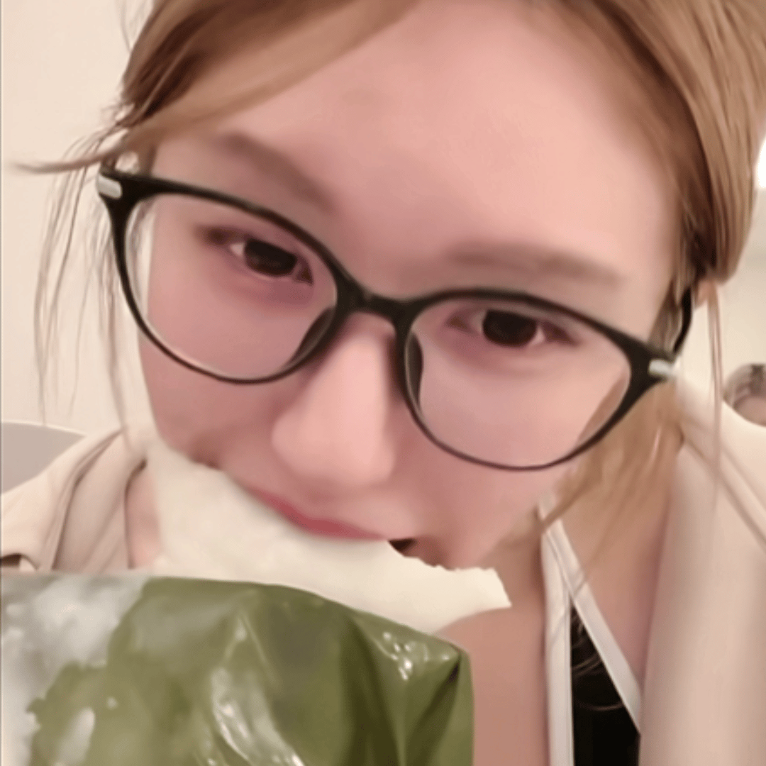 赵露思吃火甜浆粑村里忙起来了不是退圈了吗 ​​​