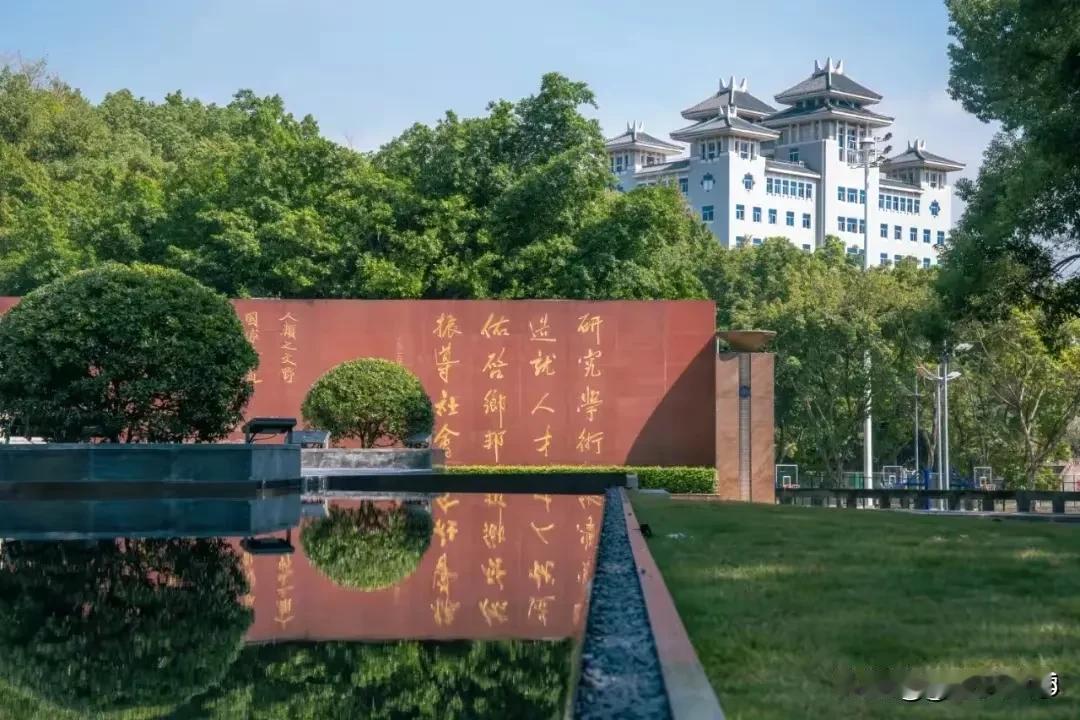 春雨春风春草绿