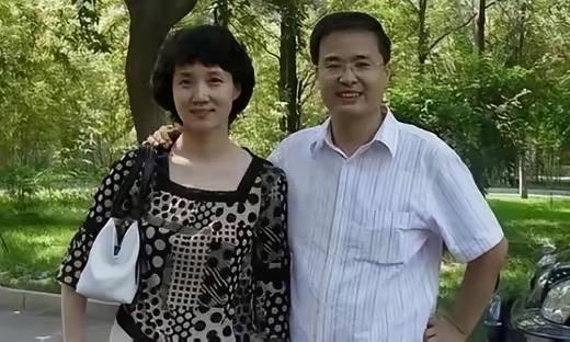 一婚拒绝生育，二婚嫁大10岁高官丈夫，如今63岁了，没有孩子，照样幸福。
