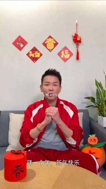 陶喆在线道歉 陶喆这场直播，完美诠释了什么叫“先下手为强”。观众还没反应过来，他