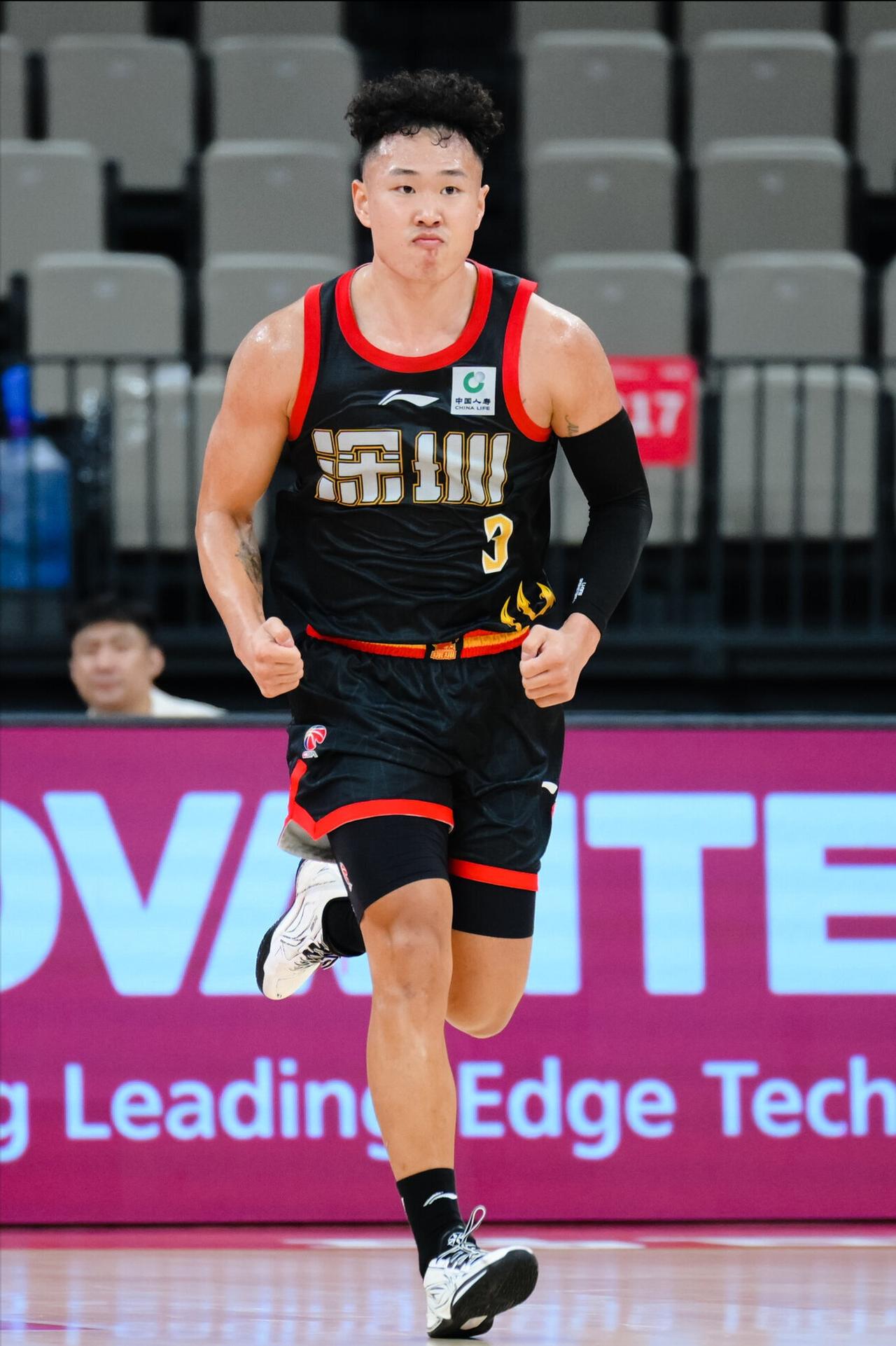 MVP有点水了，贺希宁11投3中仅得6分深圳不敌广厦！

在刚刚结束的CBA季后