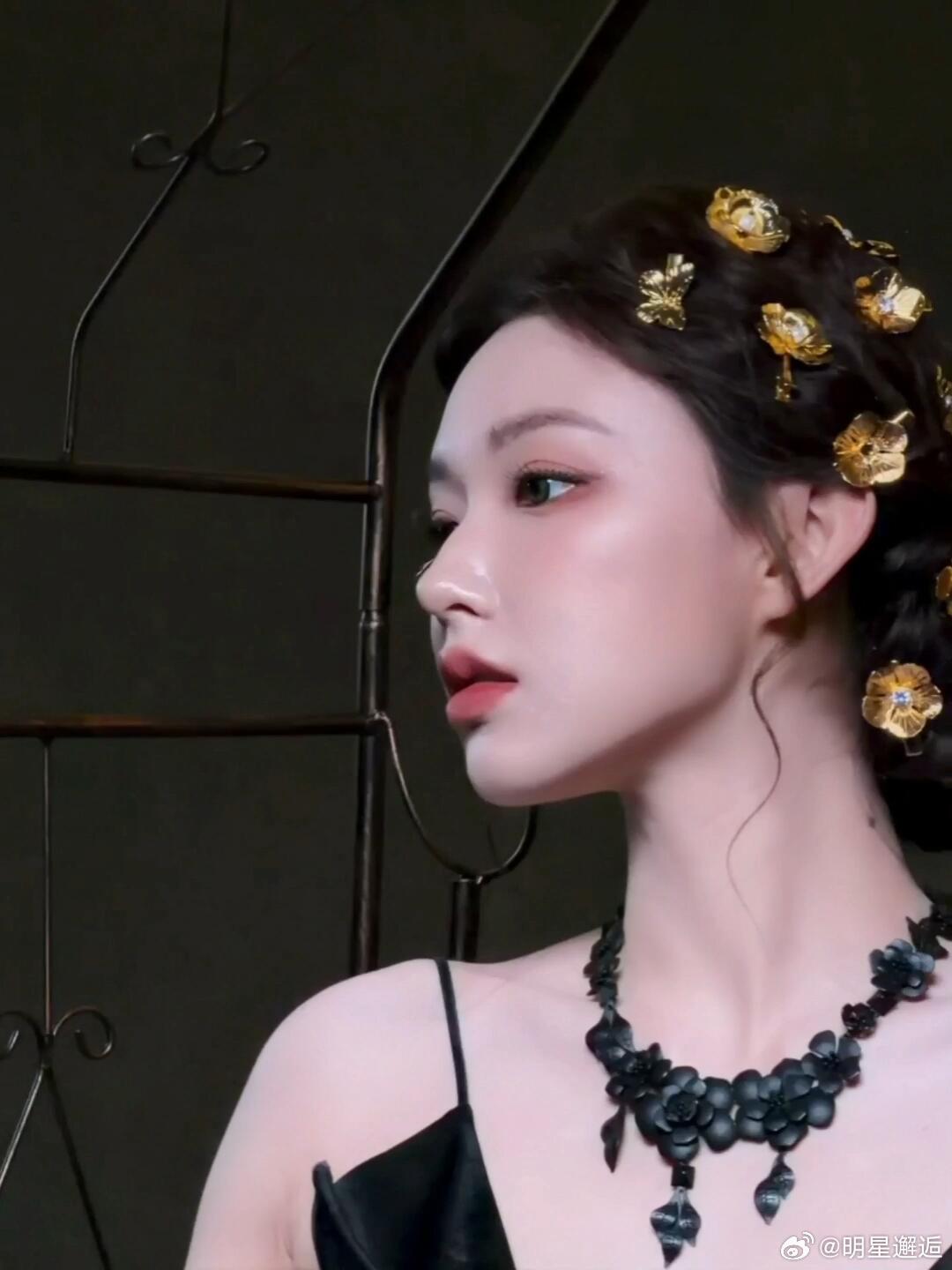 好美的一张脸！程潇又美又欲啊 