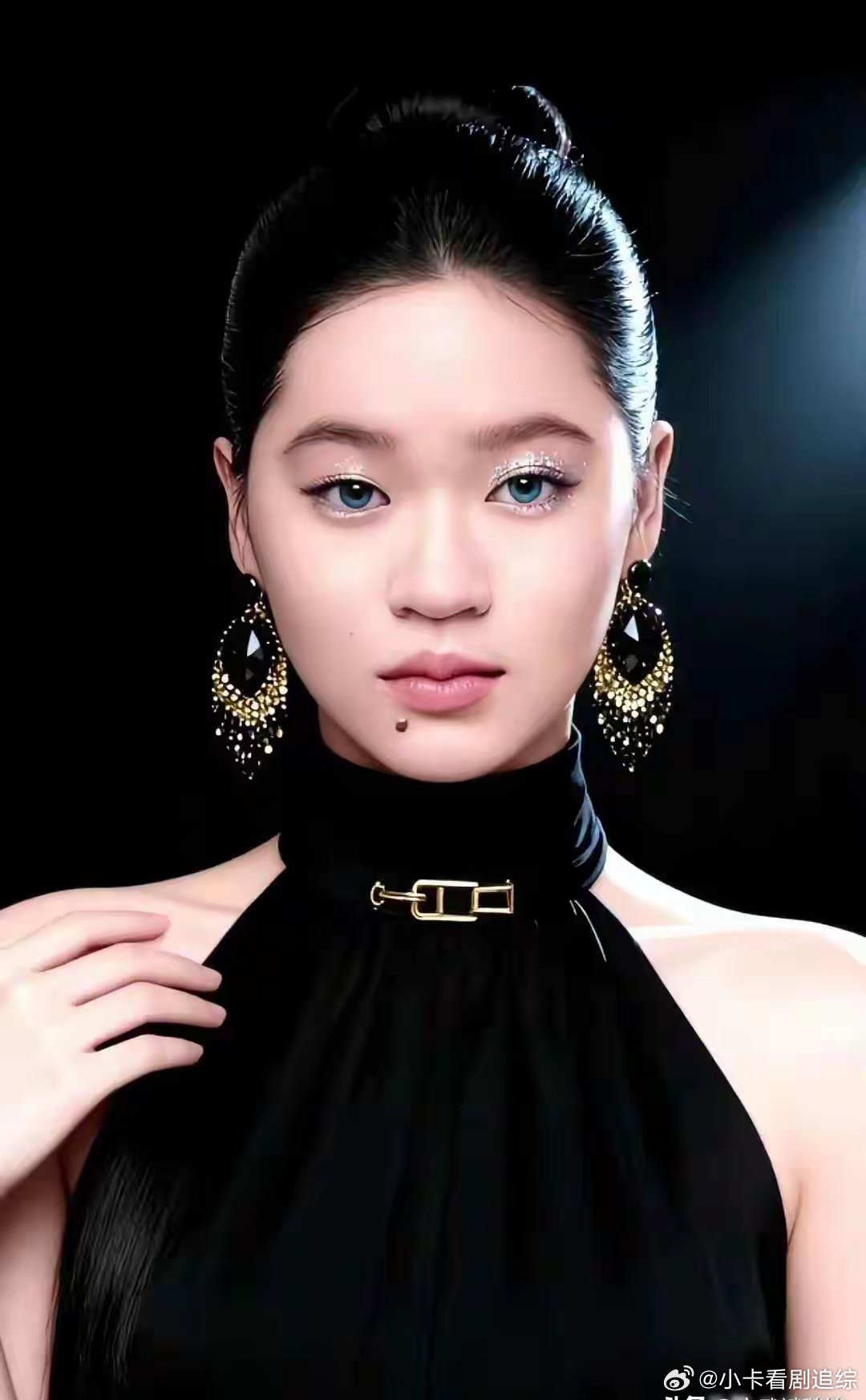 全红婵上嘉人了这个是全红婵吗还是ai的啊？ 全红婵个人时尚大刊封面首秀