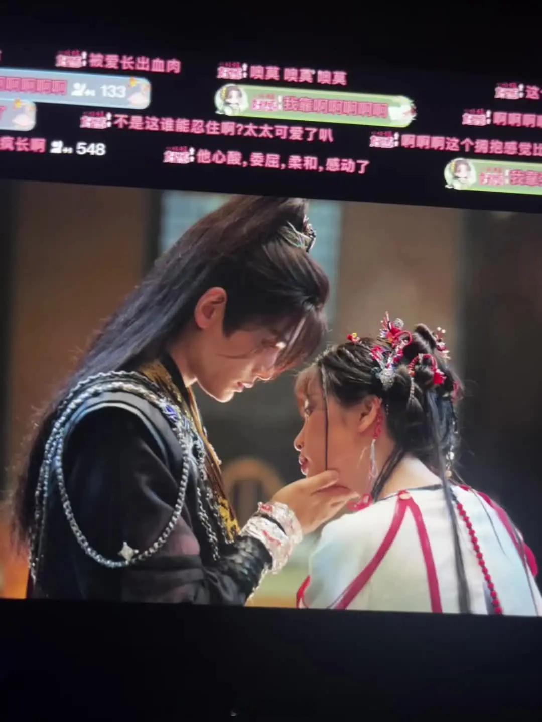 拧巴的人需要一个赶不走的爱人  永夜星河  虞书欣 丁禹兮  凌妙妙 ​​​