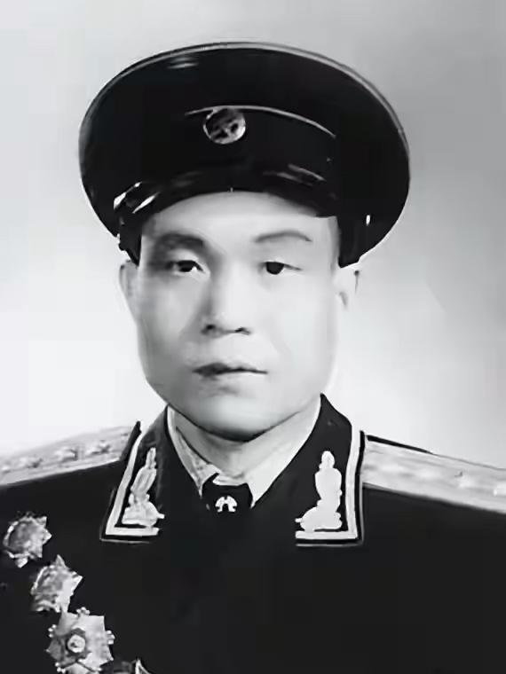 他17岁投身革命，征战89载。他打满抗日战争、解放战争、抗美援朝、援越抗美四场战